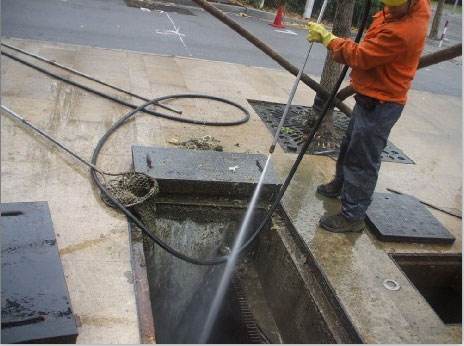 滦平池底污泥如何清理